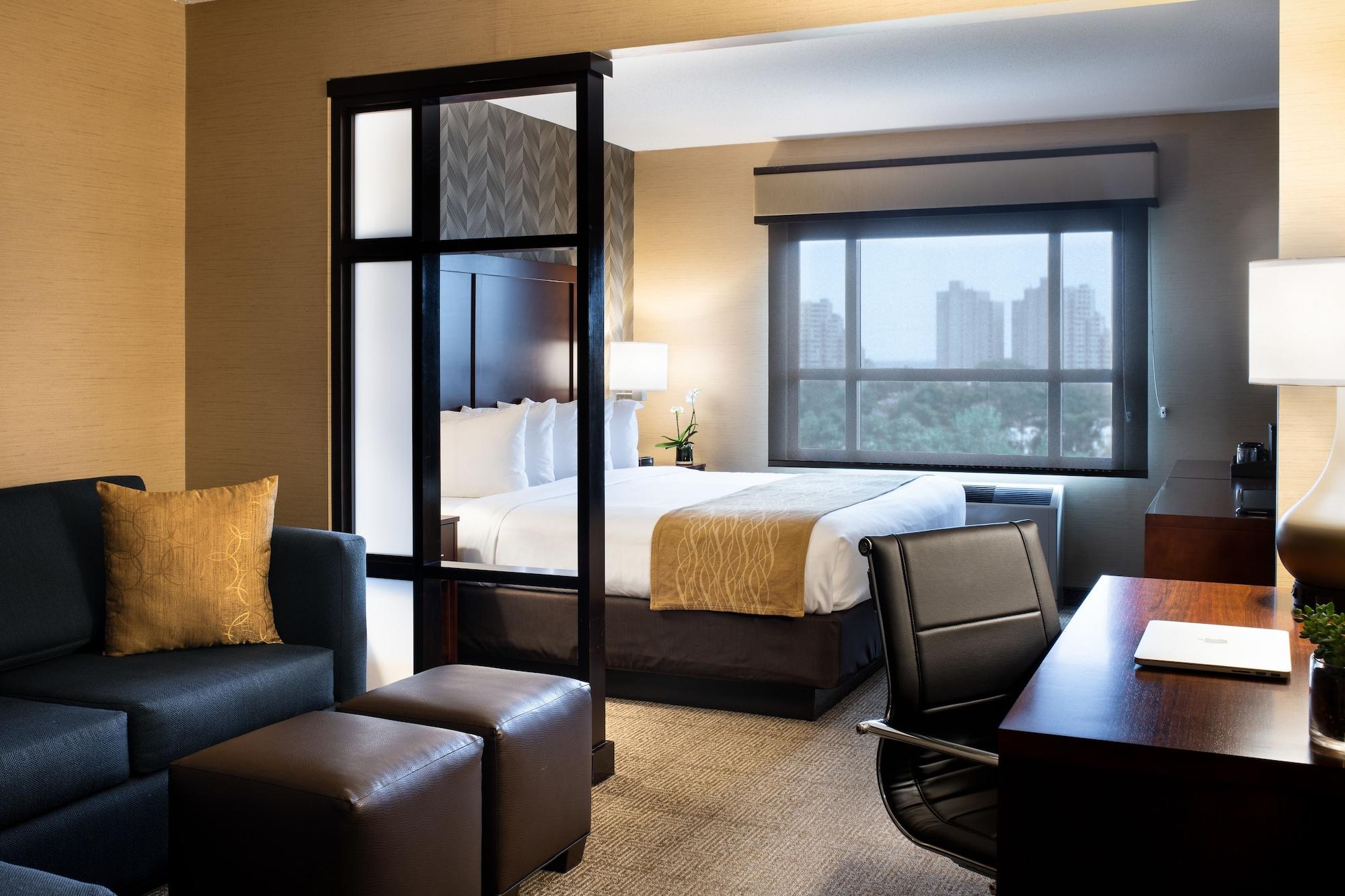 Comfort Inn&Suites Logan International Airport Revere Bagian luar foto