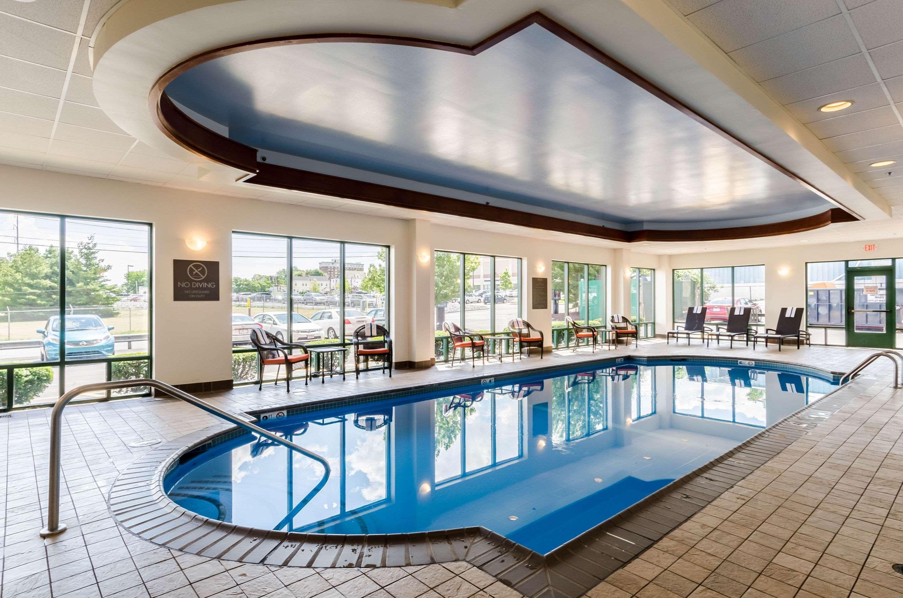 Comfort Inn&Suites Logan International Airport Revere Bagian luar foto