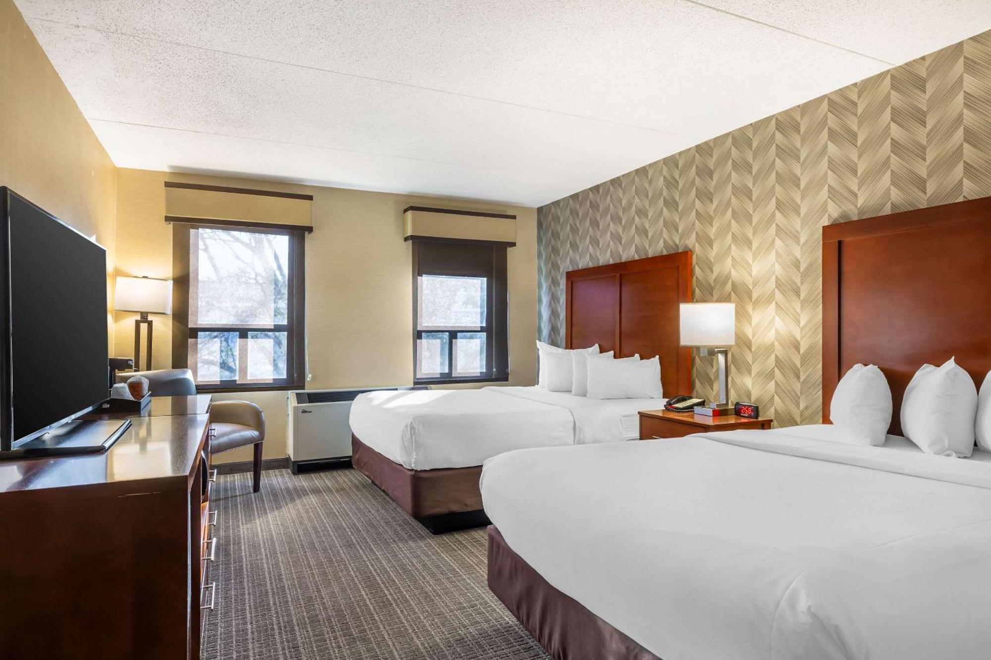 Comfort Inn&Suites Logan International Airport Revere Bagian luar foto
