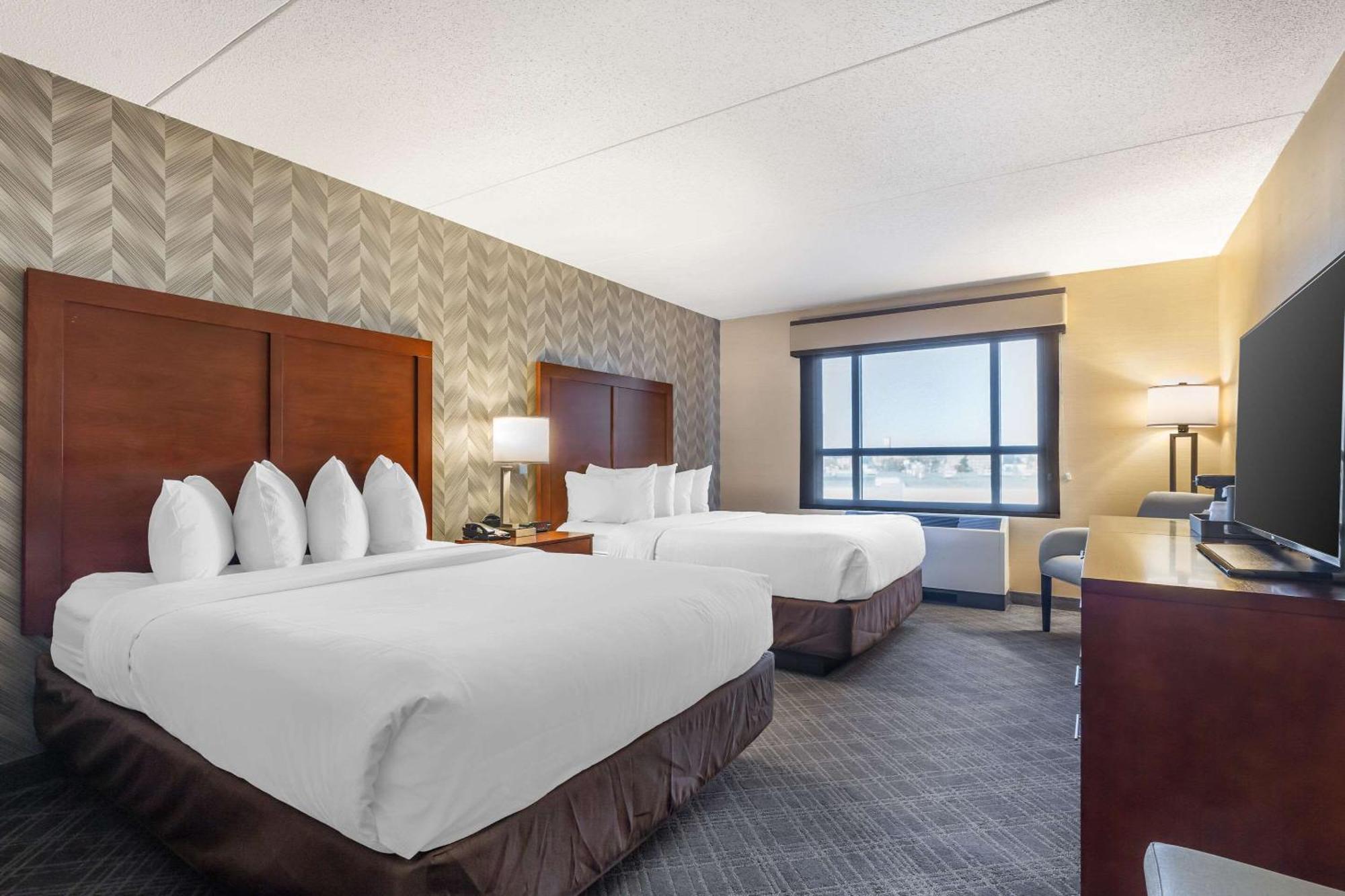 Comfort Inn&Suites Logan International Airport Revere Bagian luar foto